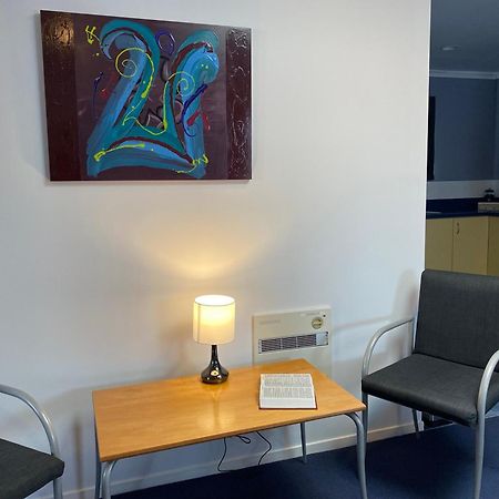 Fergussons Motor Lodge Waipukurau Екстериор снимка