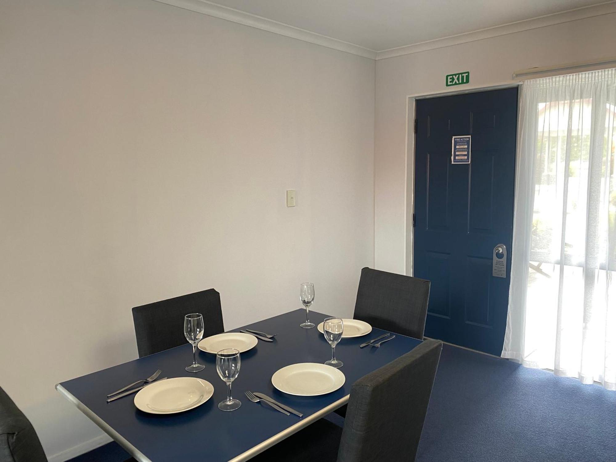 Fergussons Motor Lodge Waipukurau Екстериор снимка